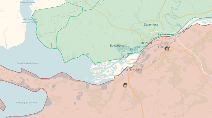 Украинские артиллеристы поразили российское судно на Днепре
