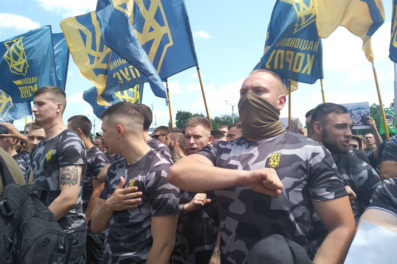 В Одессе ветераны АТО устроили депутатам "ОПЗЖ" "теплый прием": титушки с оружием их не спасли