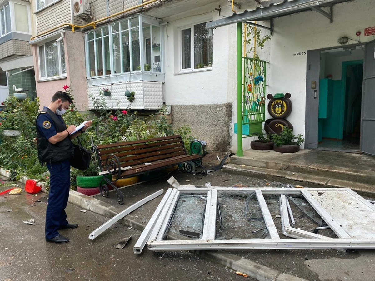 Сильный взрыв в многоквартирном доме в Крыму унес жизнь человека – срочно эвакуированы десятки жильцов