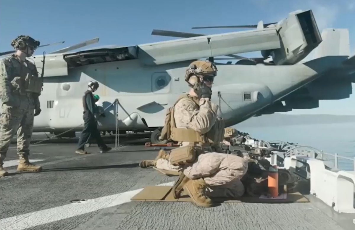 США перебрасывают ближе к Ирану десантный корабль USS Boxer с тысячами морпехов 