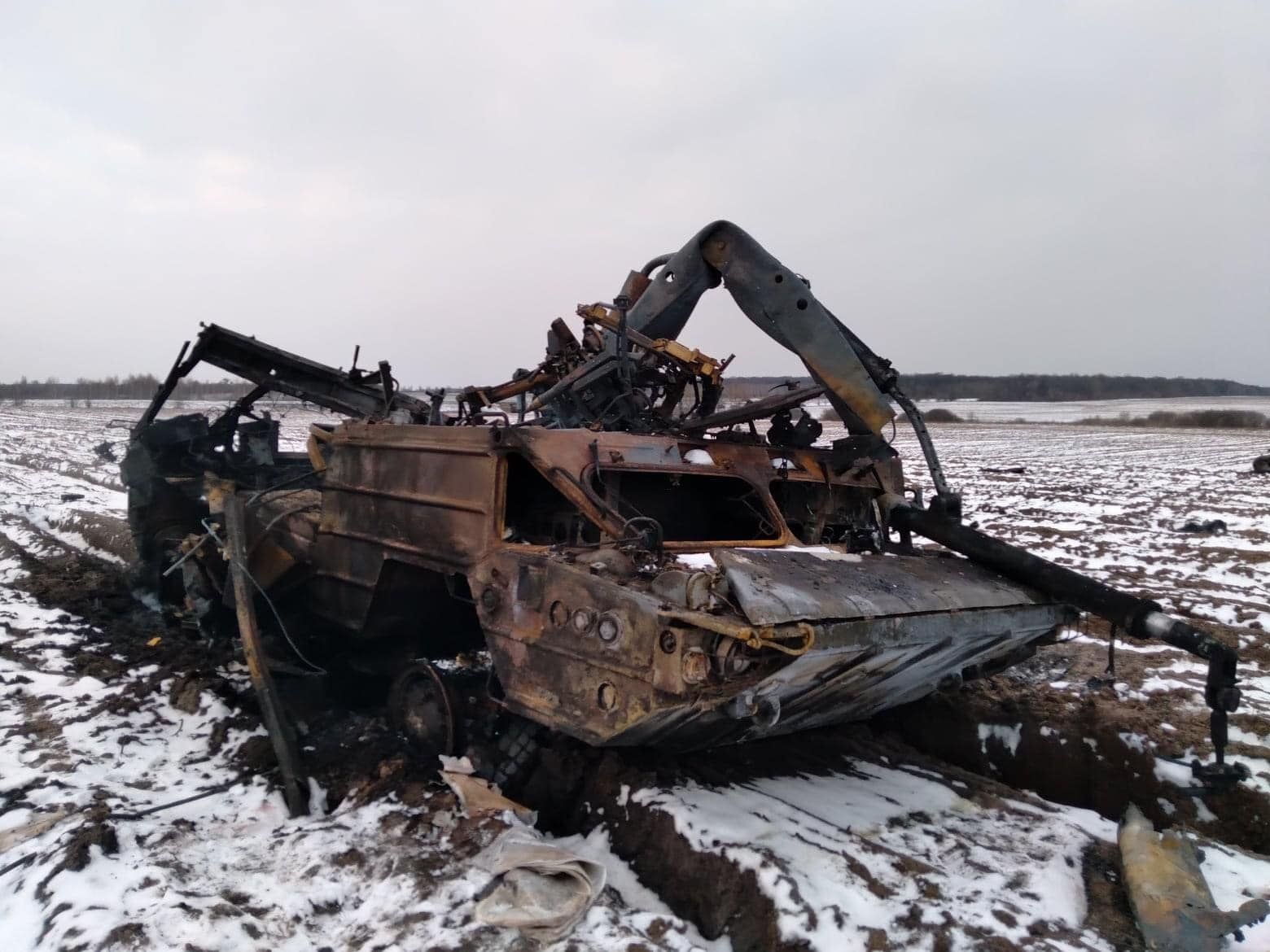 ЗСУ за 15 хвилин спалили вщент колону окупантів РФ, які їхали посилити розбиті підрозділи