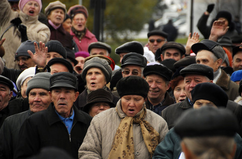 Администрация Порошенко назвала условия для выплаты пенсий на Донбассе