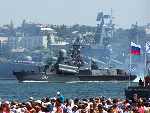 В Крыму ЧФ России начал массовые военные учения