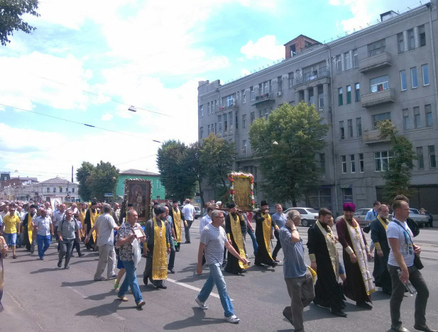 Сепаратистский шабаш под прикрытием "крестного хода за мир" уже на Харьковщине – СМИ