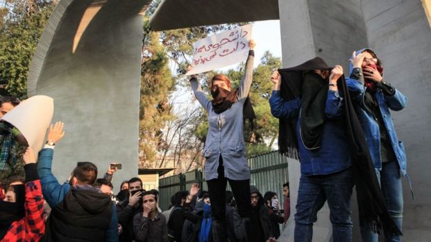 Кремлевский режим уже ненавидят даже в Иране. Протестующие скандируют "Смерть России!" – кадры