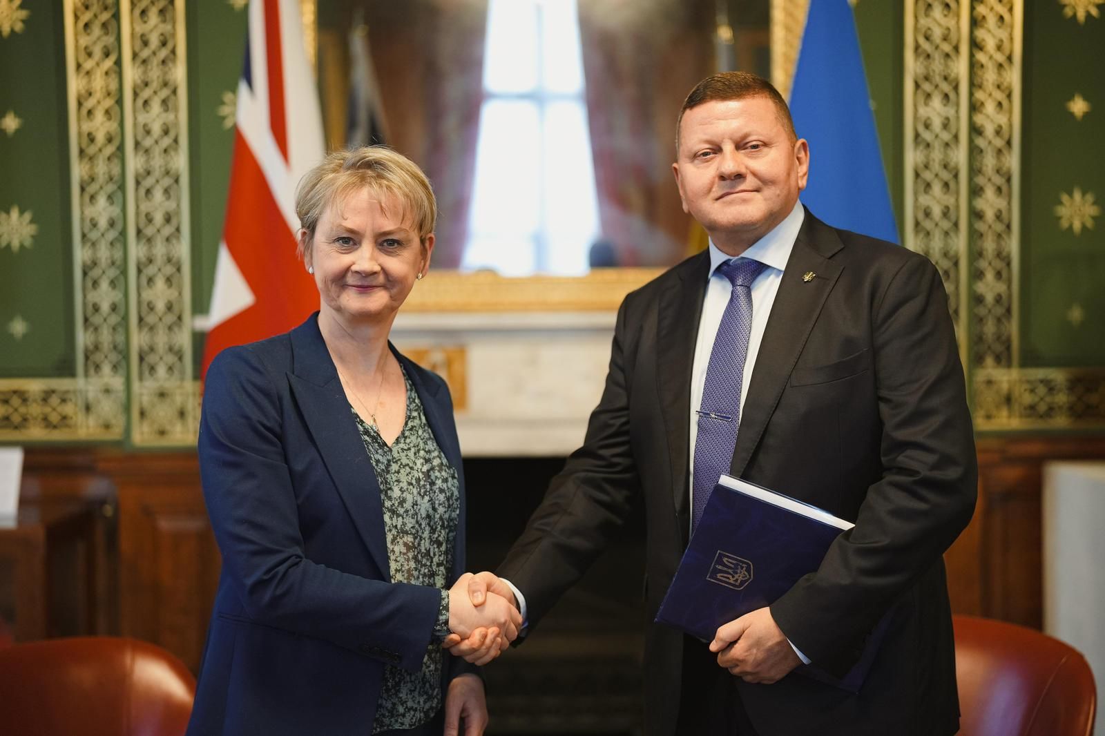 Залужный в Британии провел важную для Украины встречу: известно, что обсуждали 