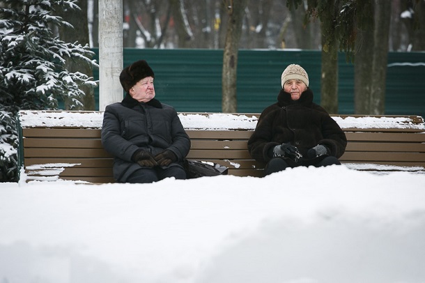 Выпало рекордное количество снега: Харьков "отходит" от мощной метели, а синоптики прогнозируют похолодание до минус 21 градуса - кадры