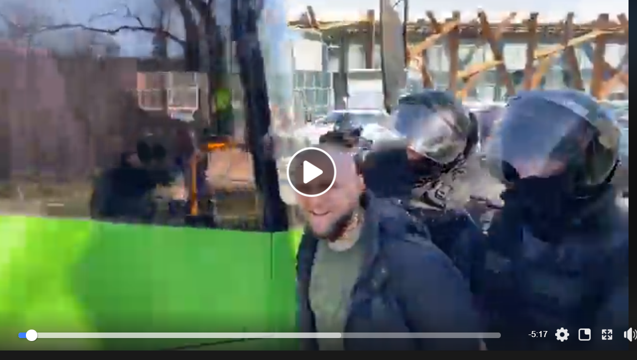 Сразу после нападения на Сивохо ветеранов "Азова" скрутил спецназ полиции, видео 
