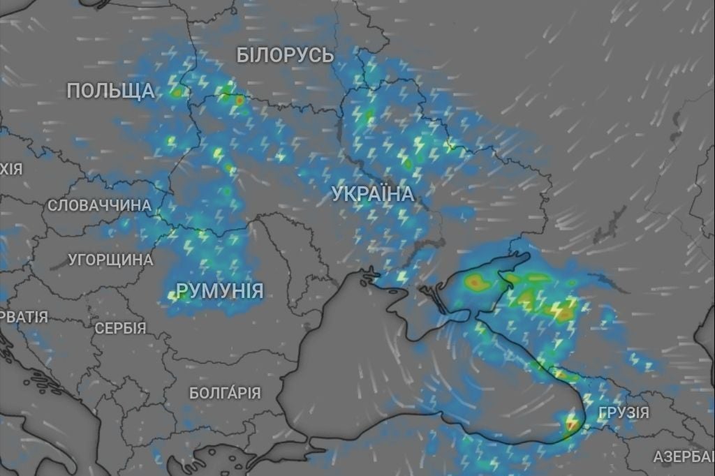​Грозовой фронт накроет Украину: синоптики предупреждают о шквалах и граде