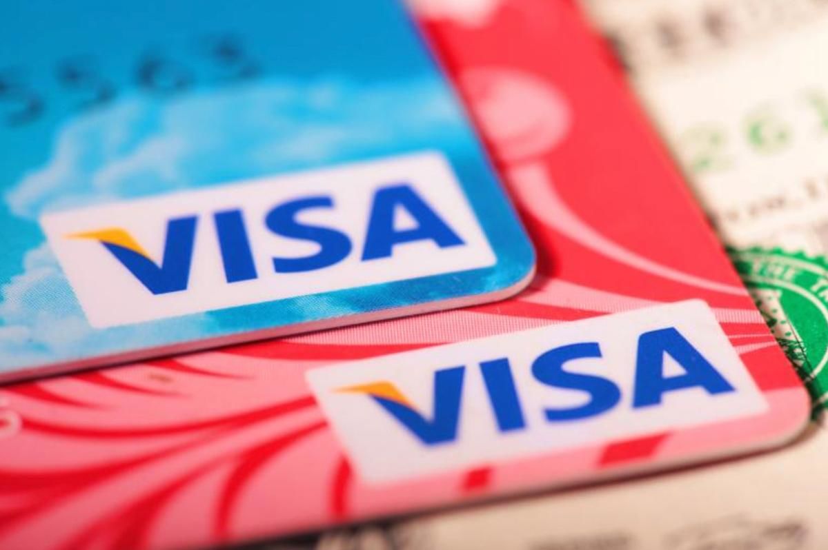РосСМИ увидели признаки возвращения Visa в РФ