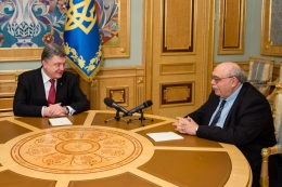 У Порошенко новый советник - экономист Александр Пасховер