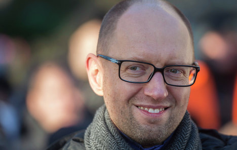 Кабмин повысил зарплаты Яценюку, прокурорам и судьям