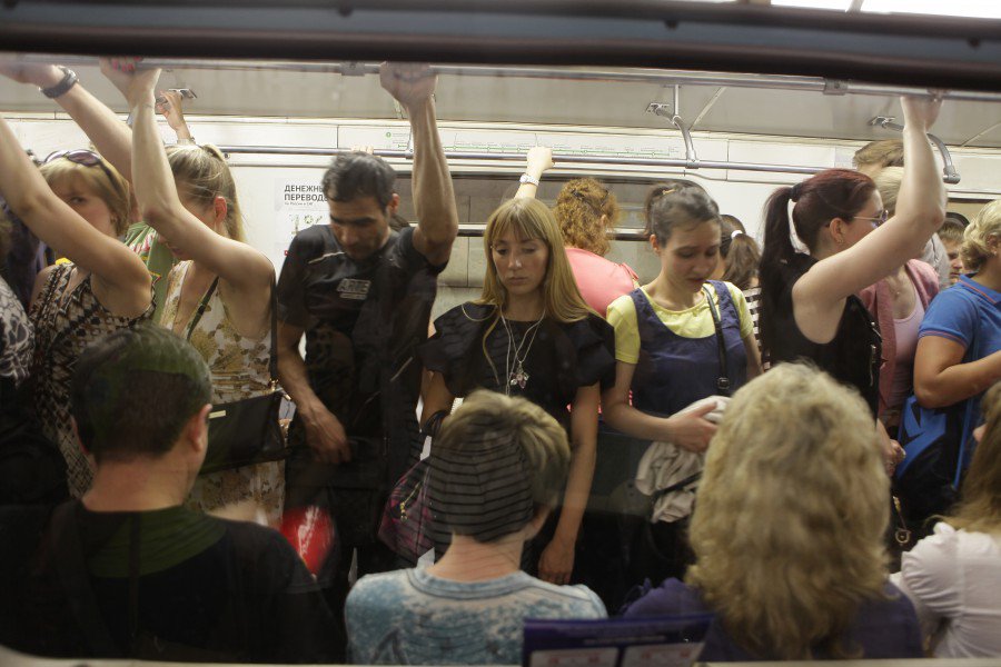 Когда россиянка в метро Москвы вступилась за Украину, "ватного" деда просто разорвало от злости: опубликованы кадры бешенства ярого "путинца" – смотреть всем