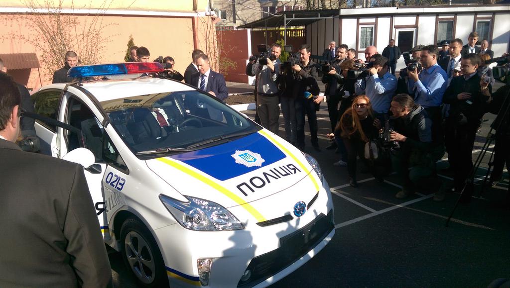 ​За час тестирования патрульных машин в Одессе обнаружили 2 угнанных авто 