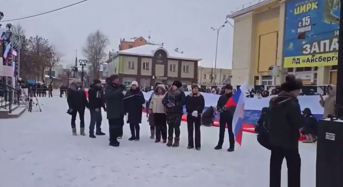 ​"Нас убивают", –  в Иркутске народ вышел на митинг против решения Путина