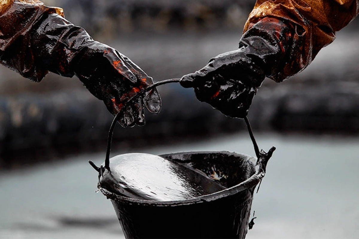 ​Цена на нефть 9 мая: Brent и WTI замерли на "плато", Urals пытается вырваться из убыточности