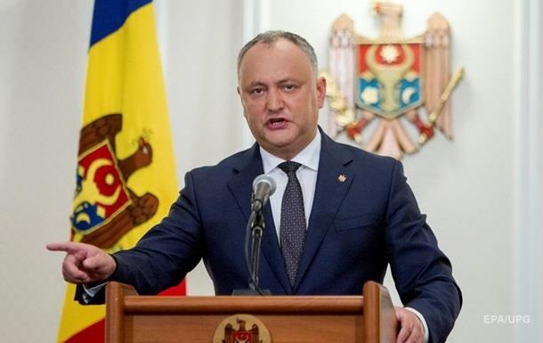 Публично униженный Додон решил наказать военных, уехавших на учения в Украину: появился указ разгневанного президента Молдовы