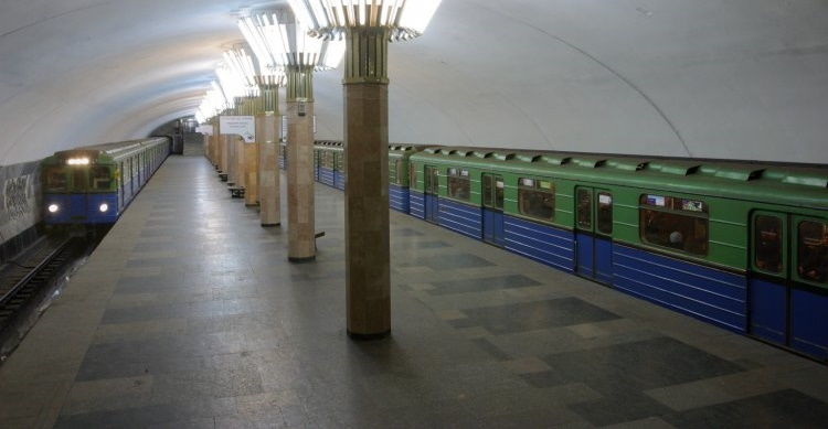 Акция "Волю Стерненко": в Киеве неизвестный распылил газ в метрополитене