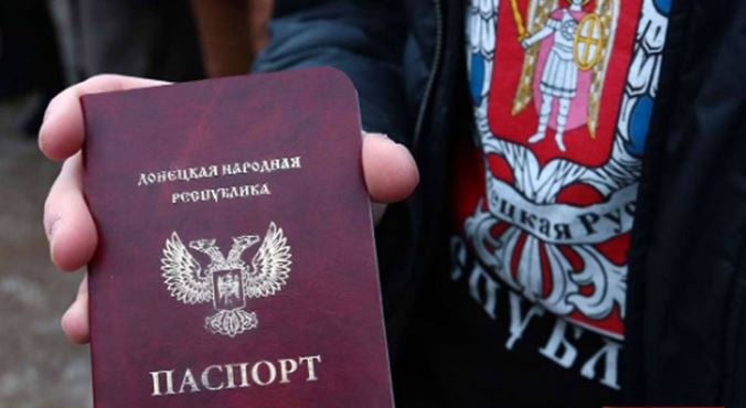С "паспортами" "ДНР" вскрылся грандиозный обман: крупная ошибка ошеломила даже ярых сепаратистов - фото 