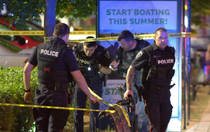Четыре человека получили ранения во время стрельбы на фестивале в Канаде