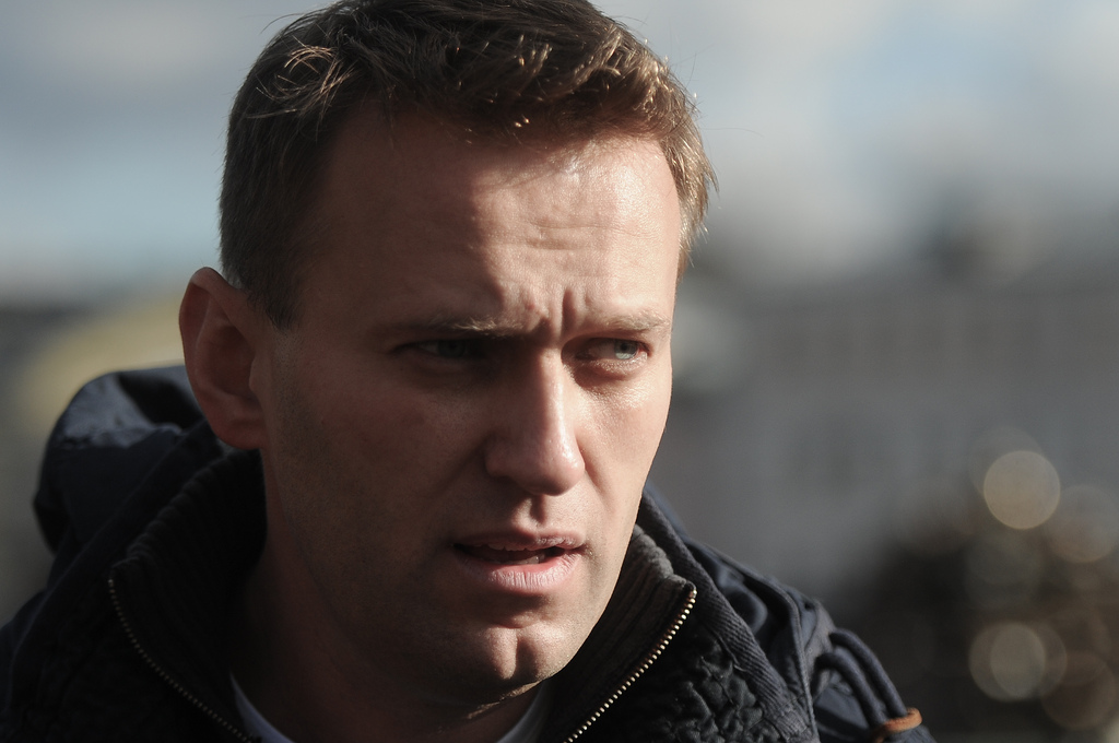 Навальный срезал электронный браслет и отказался соблюдать домашний арест