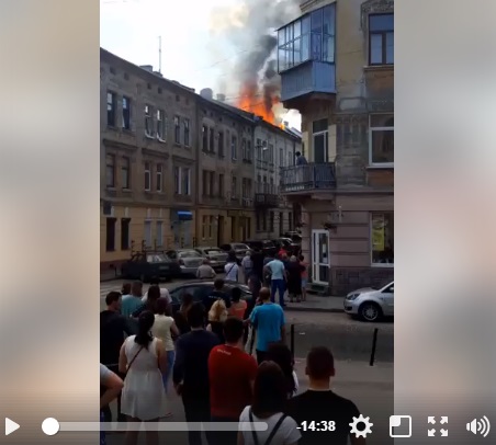 Крупный пожар во Львове вызвал ажиотаж в соцсетях: опубликованы первые кадры