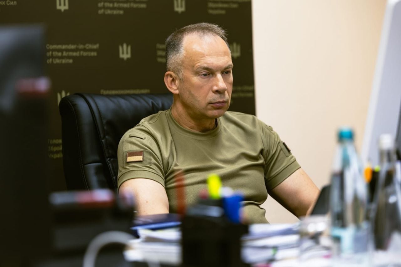 Уход Сырского – это конец эпохи, смена "старой гвардии" новым поколением командиров – NYT