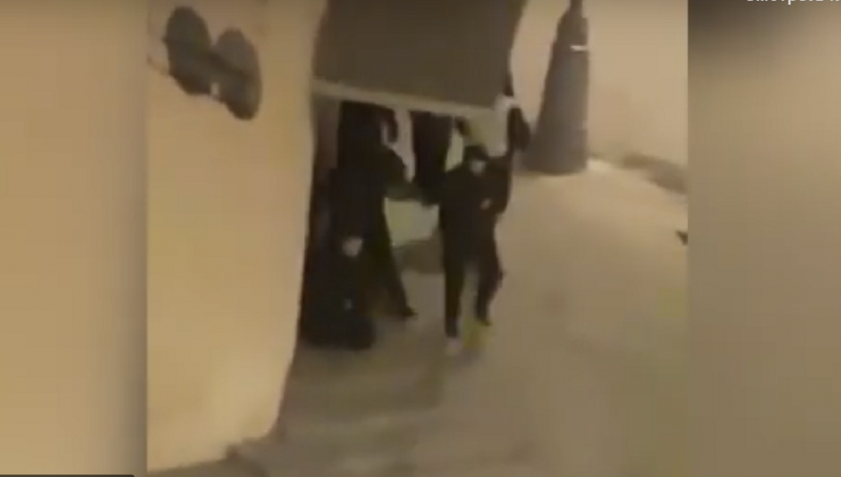 Момент ликвидации Манюрова Москве, последние секунды жизни стрелка попали на видео