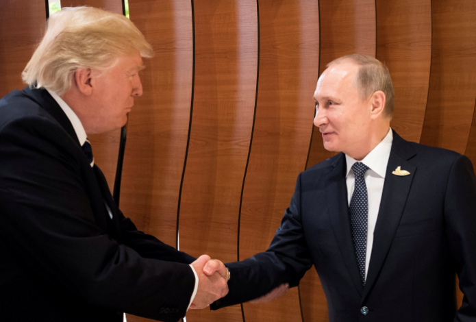 В Сети высмеяли заявления пропагандистов о "трех встречах" Путина и Трампа - кадры