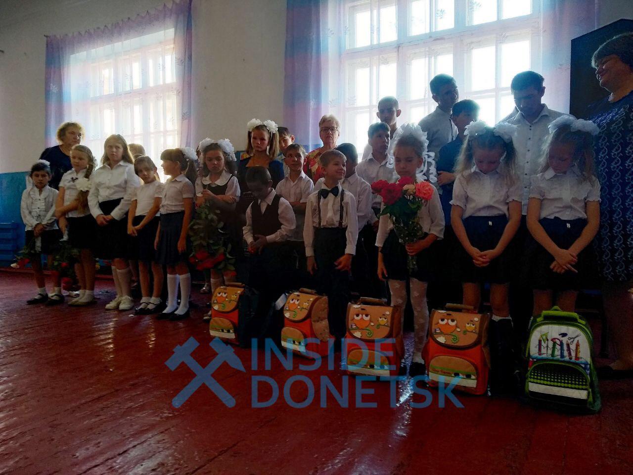 1 сентября в "ДНР": в Сети опубликовали жуткие кадры с линейки в школе 