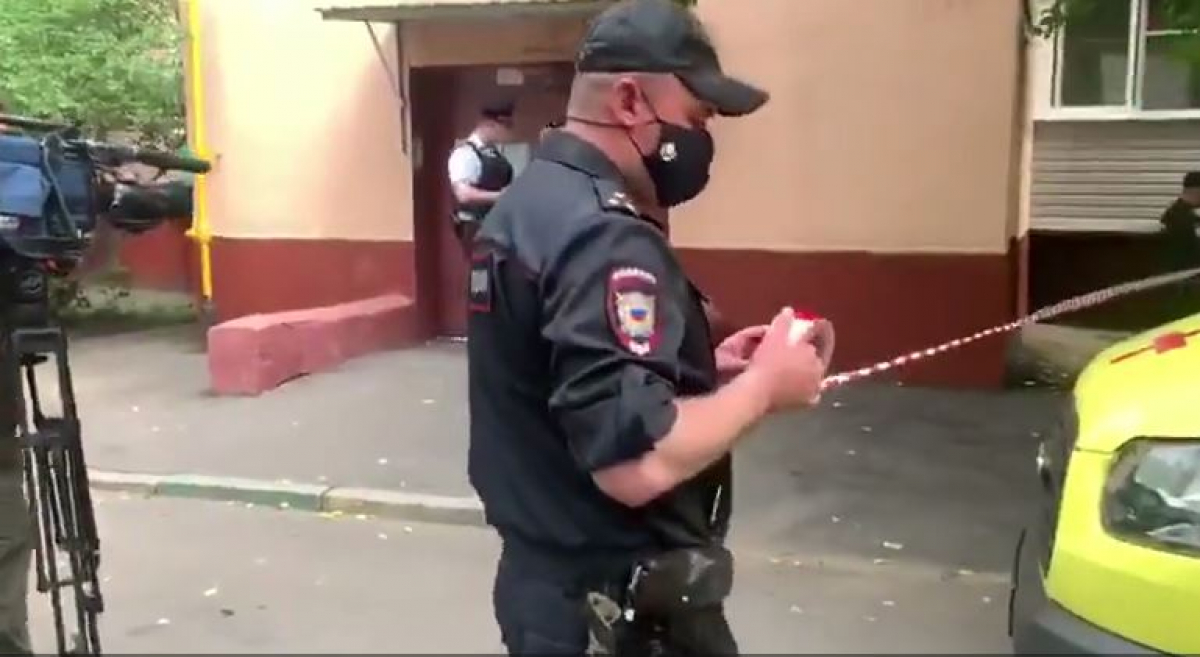 Бойня в Москве: полиция пошла на штурм квартиры, стрелок убил четверых человек