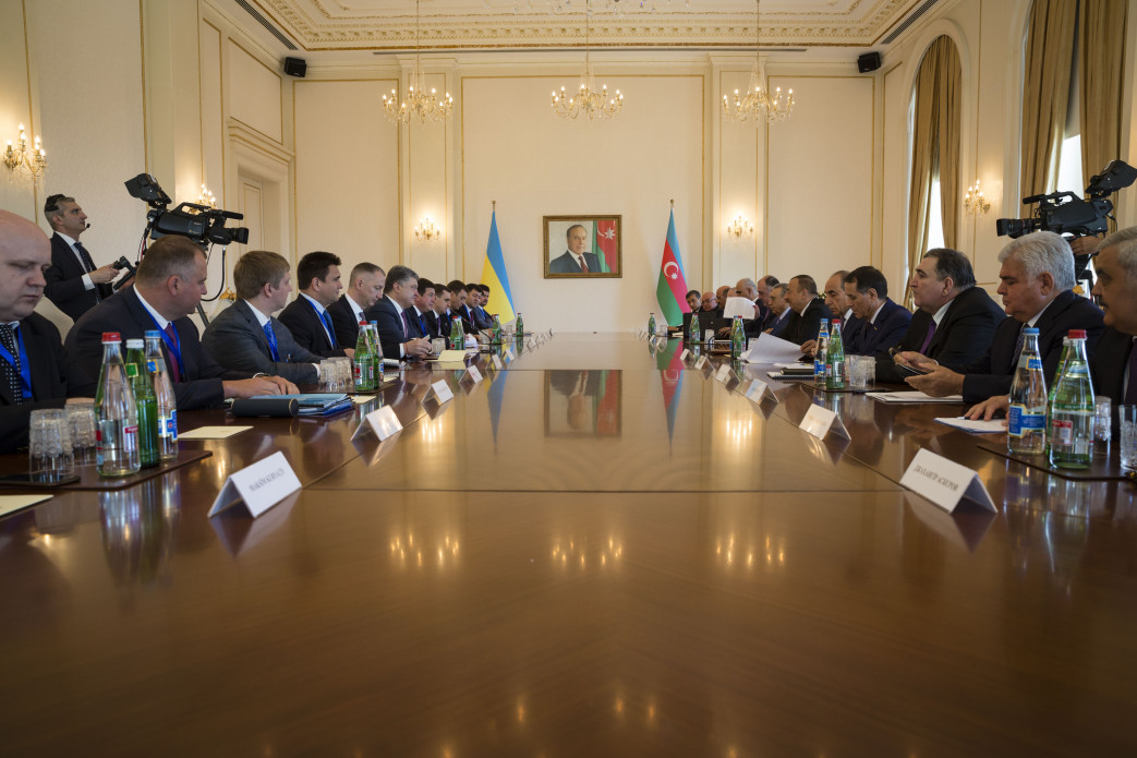 Визит Порошенко в Баку: подписан ряд важных документов между Украиной и Азербайджаном