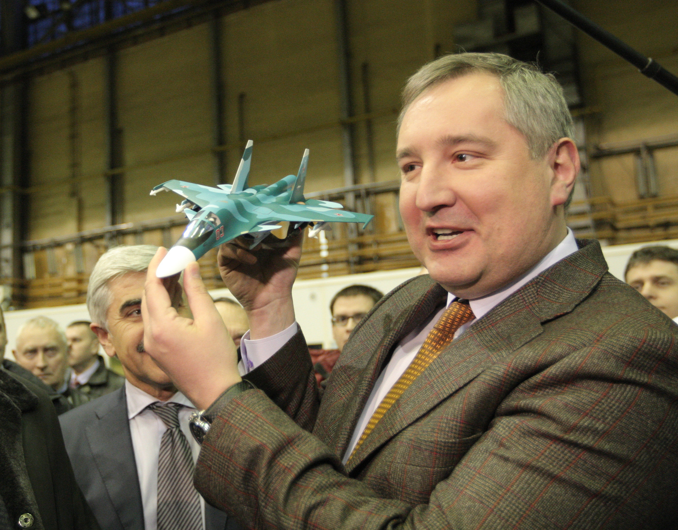 Вице-премьер РФ Рогозин не смог долететь в Кишинев из-за ограничения румынских властей