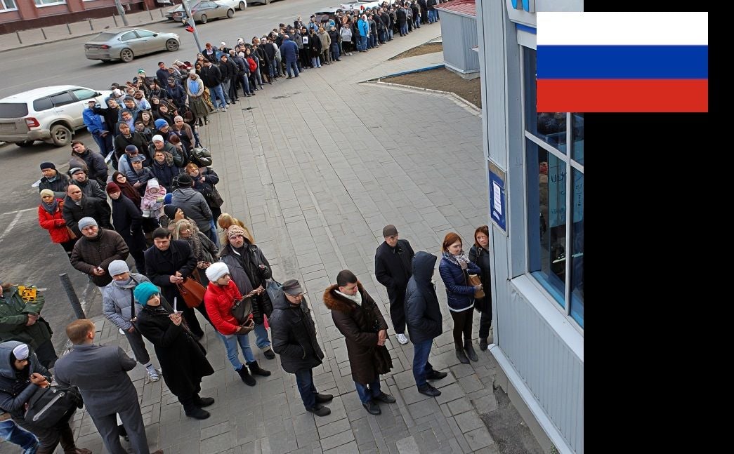 Россияне активно выносят деньги из банков: отток вкладов идет на сотни миллиардов - росСМИ