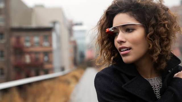 Google Glass: фотографировать теперь можно с помощью мысли