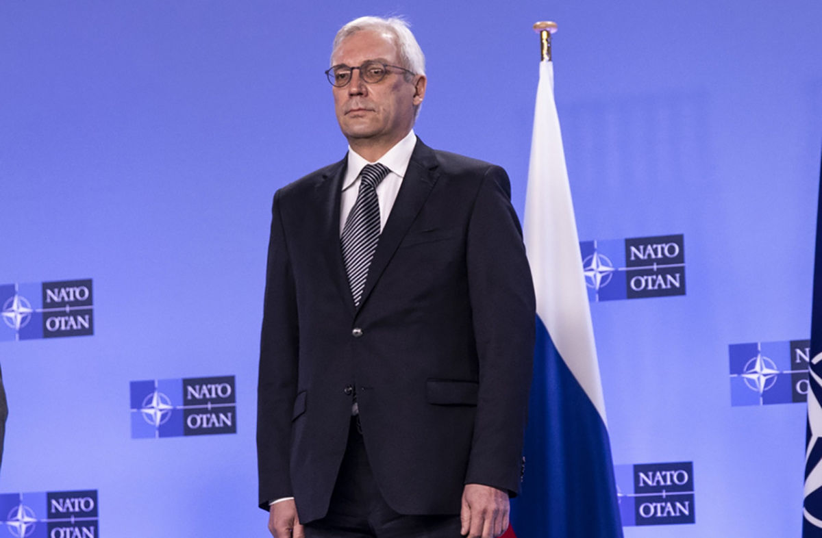 ​В МИД РФ озвучили ситуацию вокруг конфликта с НАТО и готовности перейти к открытому противостоянию