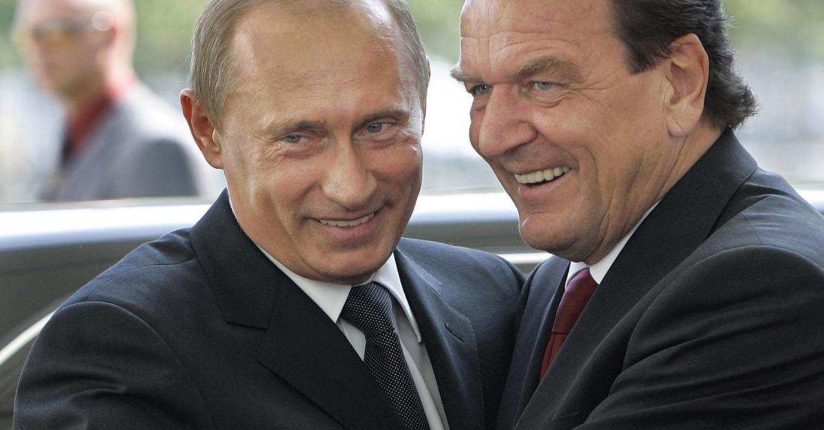 ​“Мы должны быть счастливы, что у нас есть Путин”, - возглавивший “Роснефть” экс-канцлер Германии Шредер “пробил дно” своим лизоблюдством