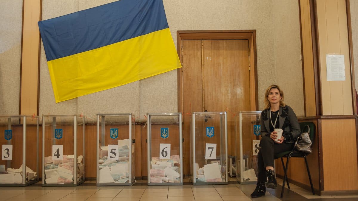 "ЕС" Порошенко и "ОПЗЖ" Медведчука уже почти догнали "Слугу народа" – рейтинг