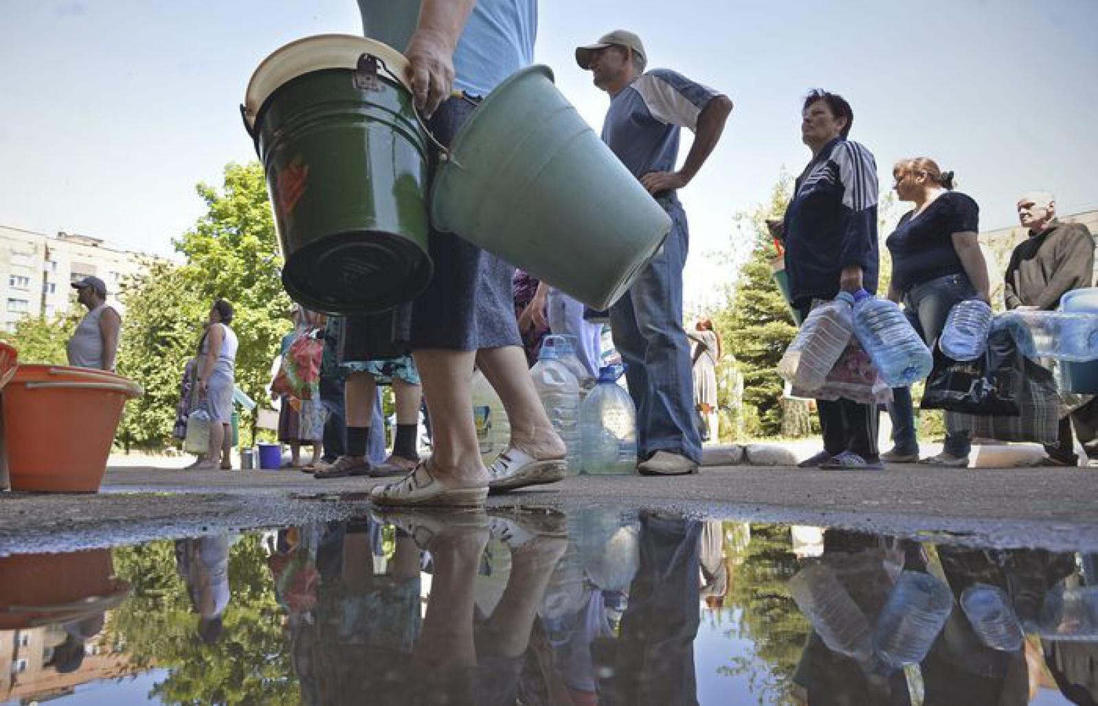 Террористы "ЛНР" устроили настоящий ад местным жителям: в захваченных городах при сорокаградусной жаре 4-й день нет воды