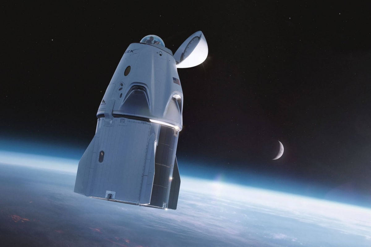​SpaceX запустила первую гражданскую миссию в космос