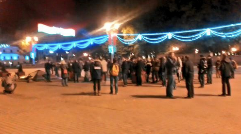 Белорусский "Майдан"? В центре Минска активисты развернули баннер "Бойкот диктатуре"