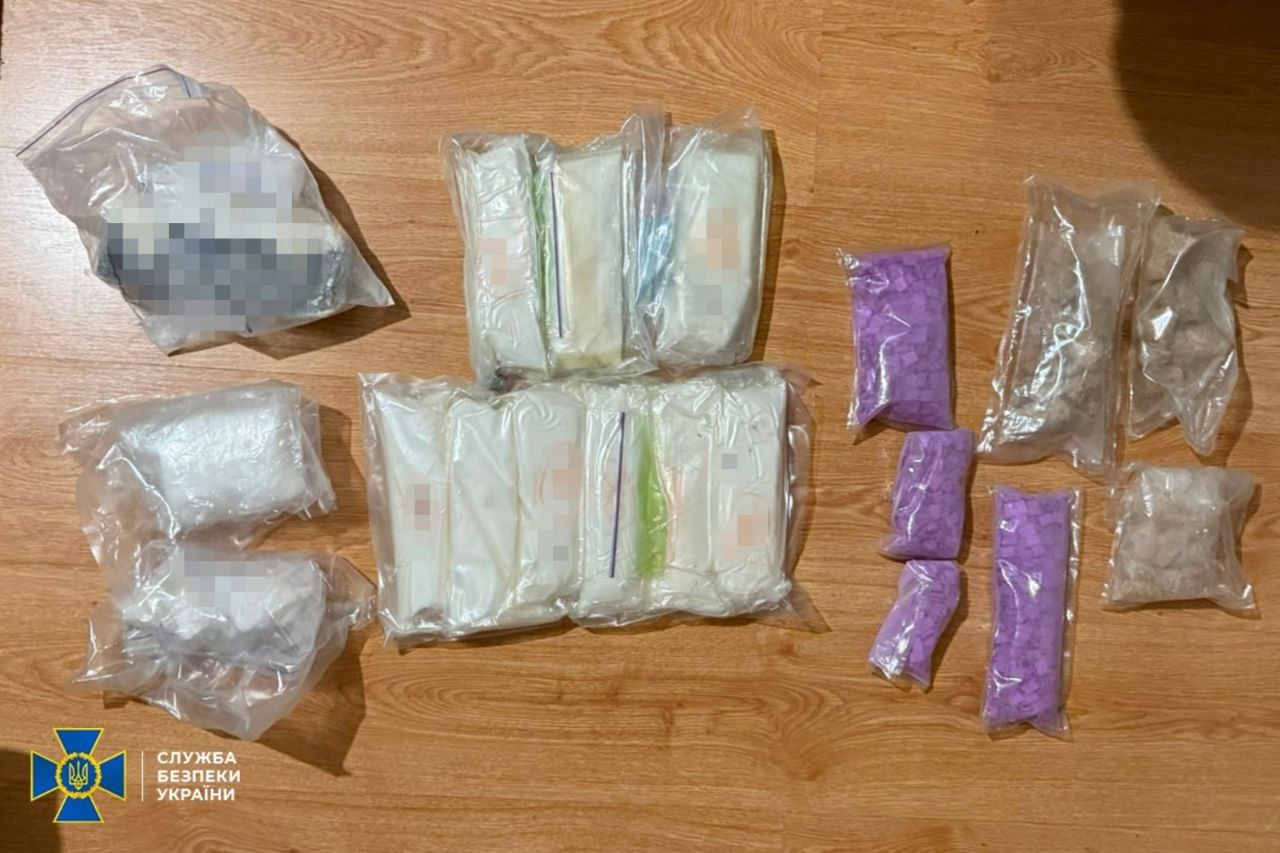 В Украине разоблачен международный канал наркотрафика: задержаны 10 человек – СБУ