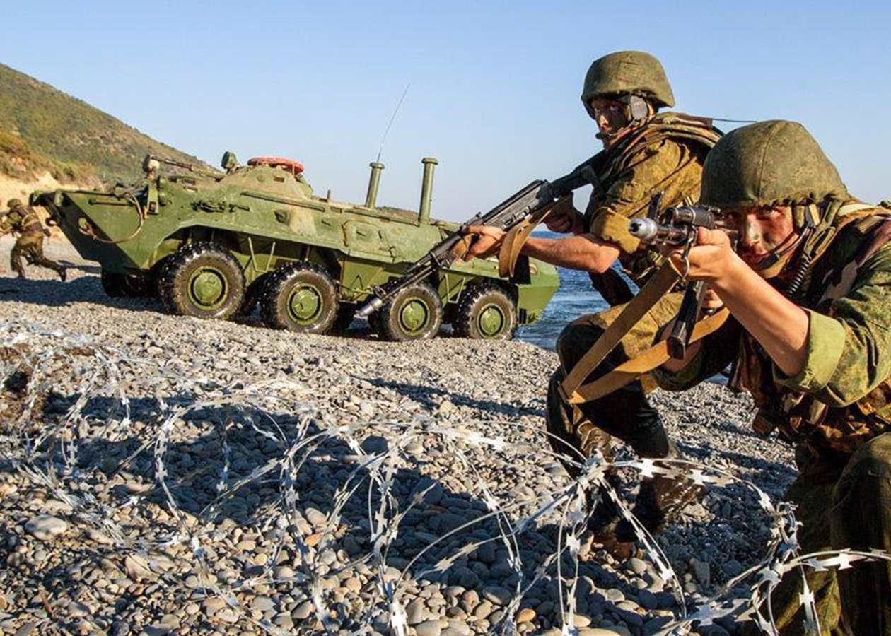 У Зеленского пояснили, почему Россия может начать военные действия возле Крыма