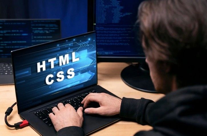 Хто такий Frontend Developer в IT: роль, обов’язки, перспективи 