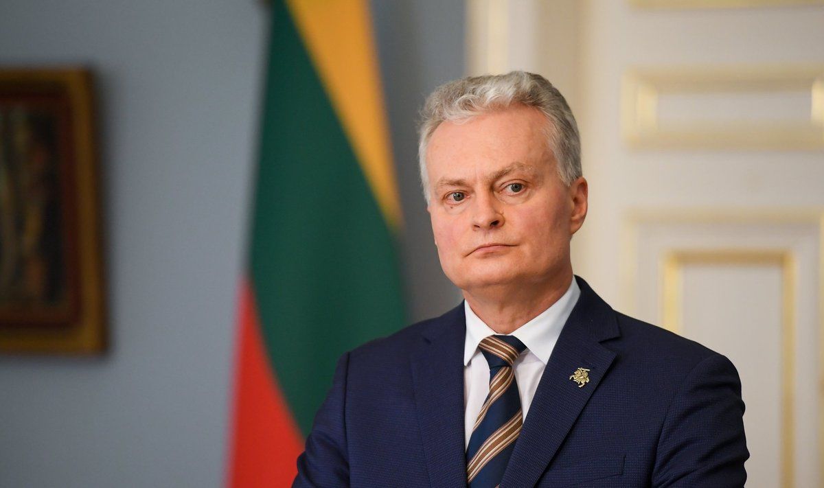 Президент Литвы назвал причину замедления поставок западного вооружения Украине: Киев получил "предупреждение"