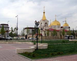 Теракт в Грозном: Кадыров обвинил Запад в нападении боевиков на прихожан православной церкви