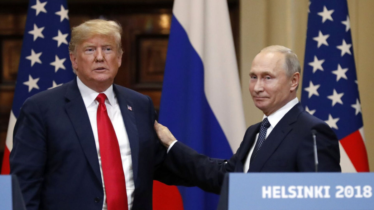 Республиканцы сложили руки и молча терпят "обожание Путина Трампом" - Time