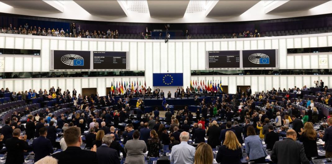 Систематический подрыв ценностей ЕС: Европарламент принял жесткую резолюцию по Венгрии