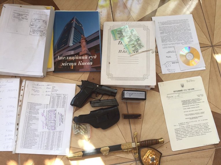 Обыск в доме главы апелляционного суда Киева: найдено огнестрельное оружие