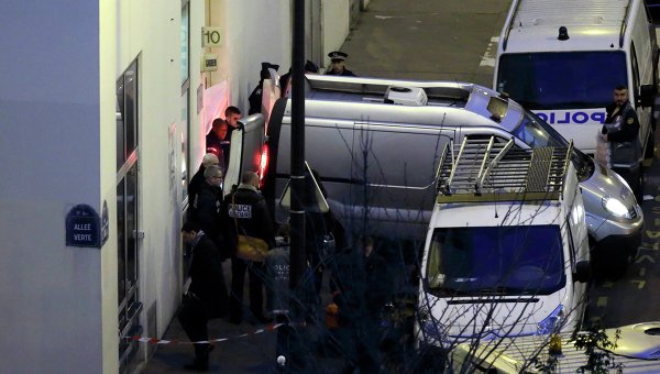 ​Раненая на юге Парижа сотрудница полиции скончалась